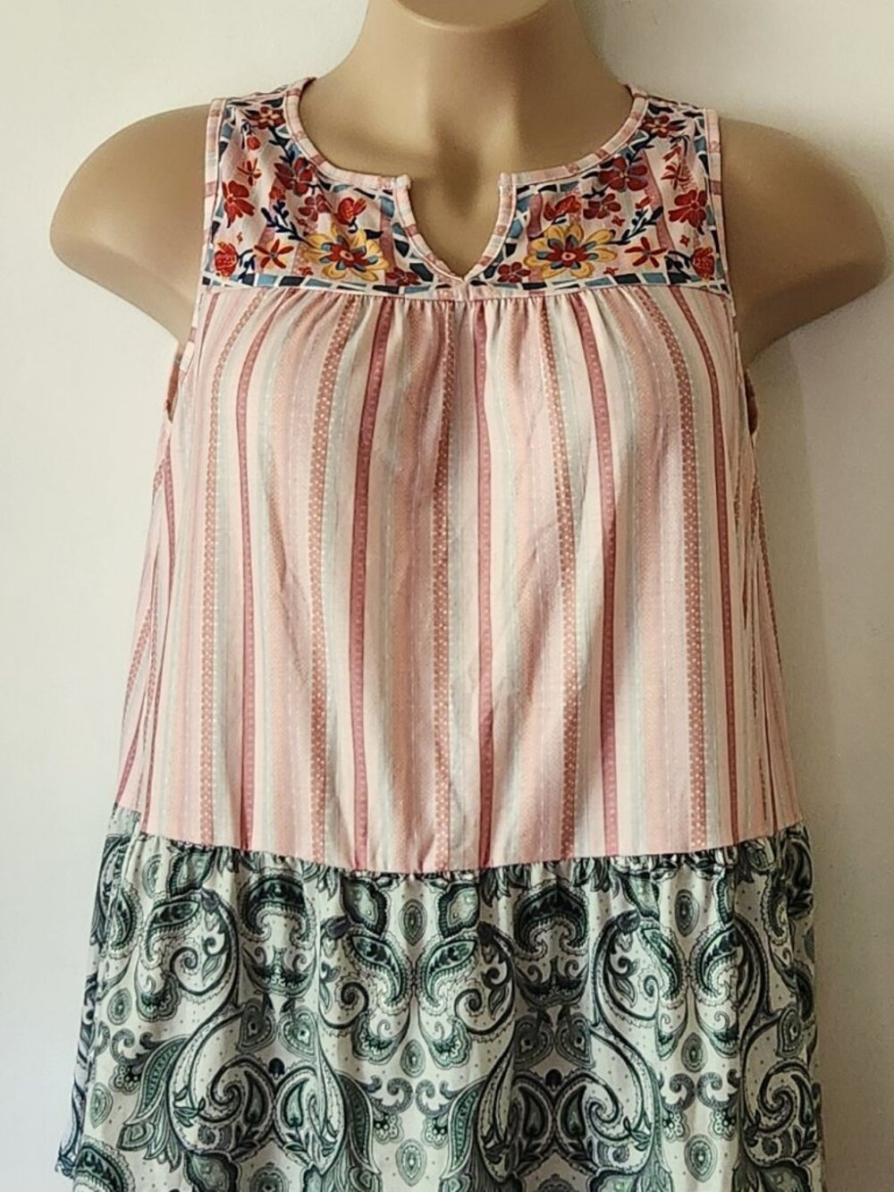 Bloomchic tank sz 12 multi media pink green EUC